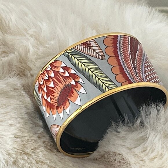 Hermes Enamel Tiger Print Bangle - Picture 8 of 10